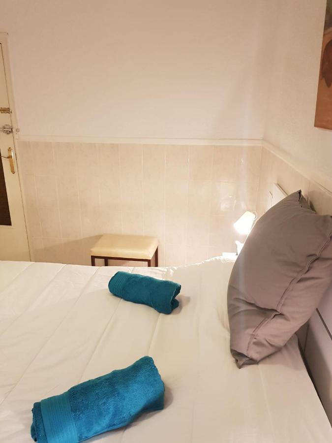 Wish Suite Dolores Leon De Triana Séville Extérieur photo
